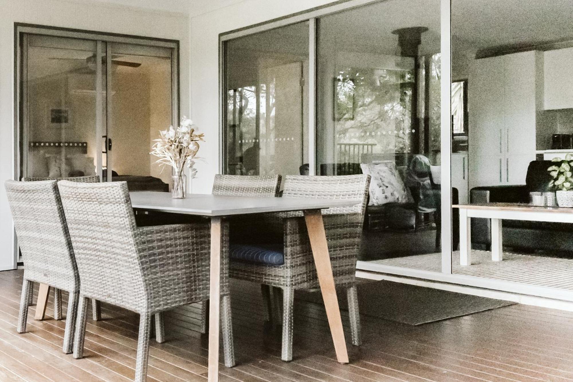 "On Burgum Pond" Cottages Maleny Room photo
